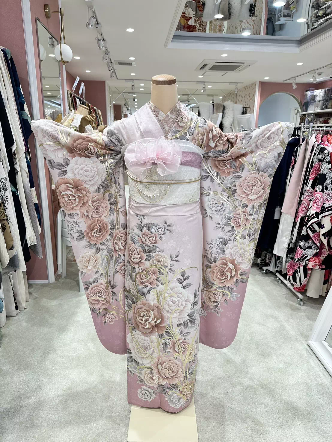 TAKAZEN姫路店　姫路市　成人式　卒業式　袴　振袖　イマドキ振袖　古典柄　口コミ　振袖レンタル　イマドキコーディネート　姫路市振袖レンタル　takazen　2024年成人 2025年成人　成人式　