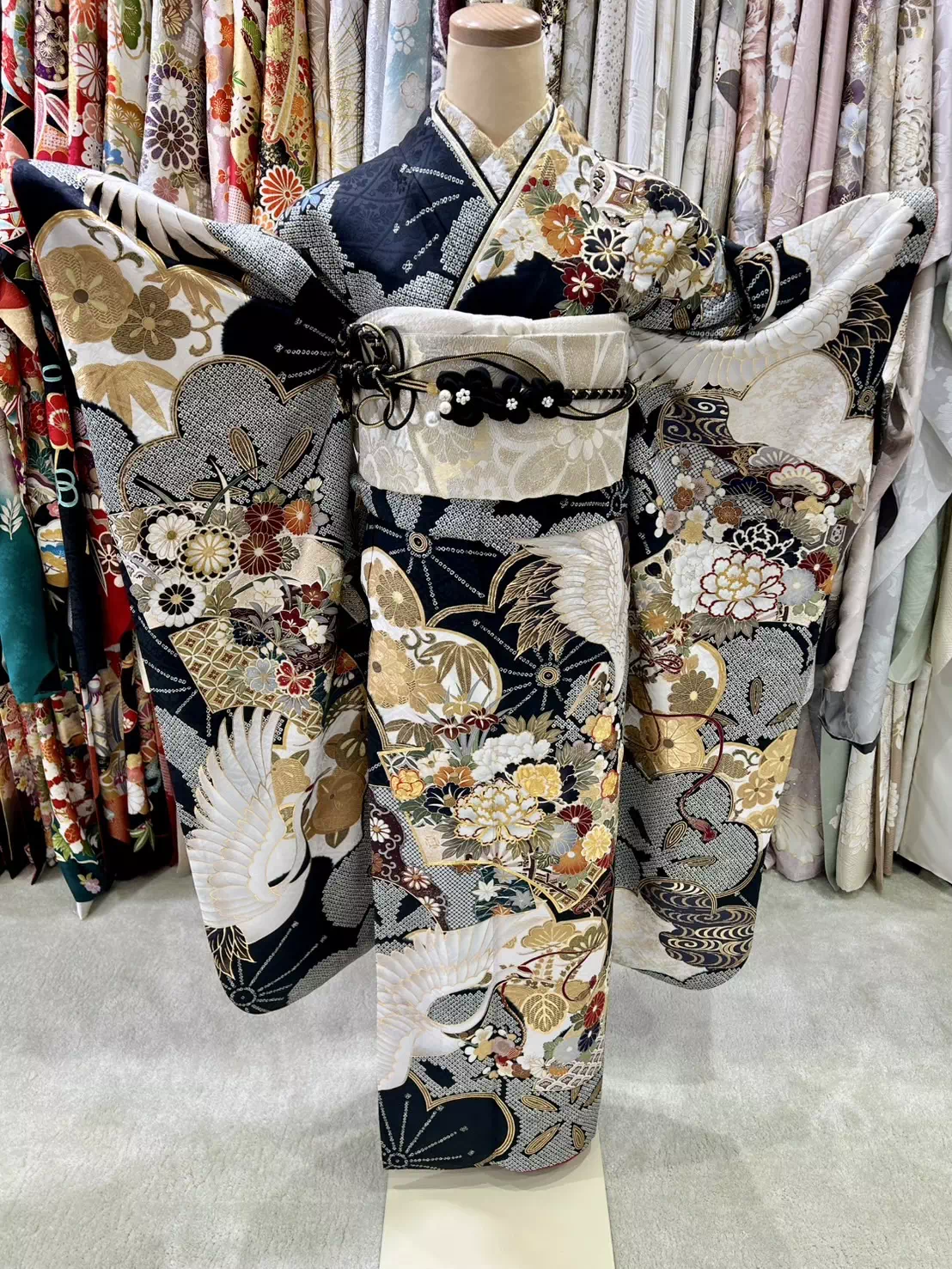 TAKAZEN姫路店　姫路市　成人式　　　振袖　イマドキ振袖　加古川市　高砂市　前撮り　古典　鶴　口コミ　