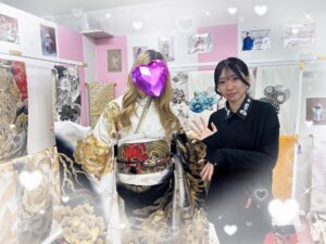 振袖　レンタル　奈良　ジャパンモード　白/黒/ゴールド(金色)　本物龍柄　一番目立つ　渋い振袖　かっこいい　派手　極妻風　キラキラスワロフスキー付き　中村りおん