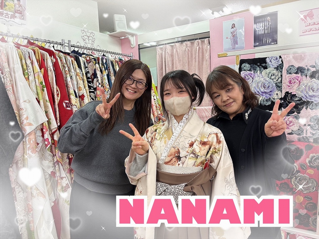 袴　前撮り撮影会　可愛い　おしゃれ　森七菜ブランド袴　オフホワイト/白　水彩画風　今っぽい　アンニュイ　やわらかい色合い【通販可】R23066