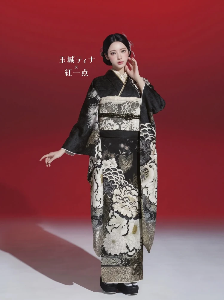 TAKAZENのレンタル振袖 玉城ティナ×紅一点ブランド振袖 黒 牡丹柄/流水模様 大人っぽい シック かっこいい 辛口コーデ【通販可】K1185