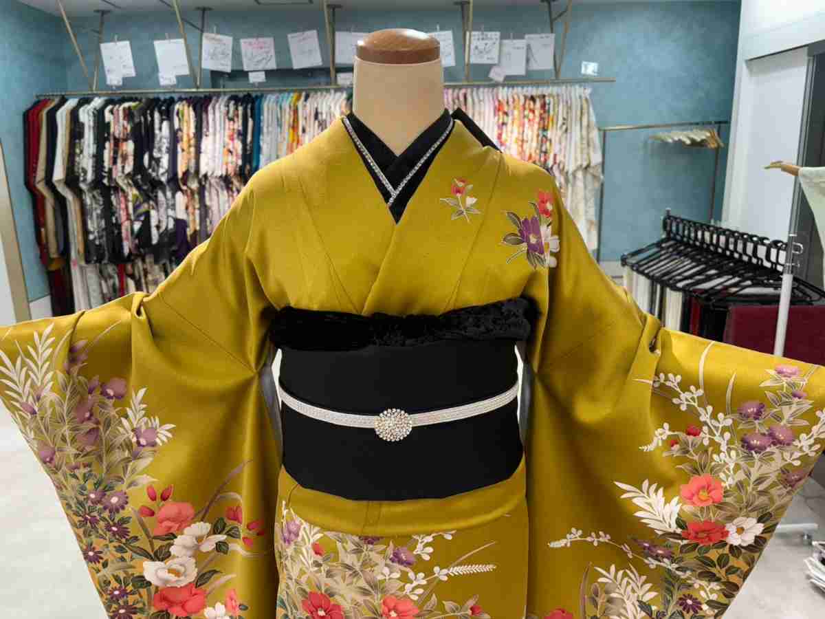 安かわ　おしゃれ　振袖　レンタル　　からし　大阪