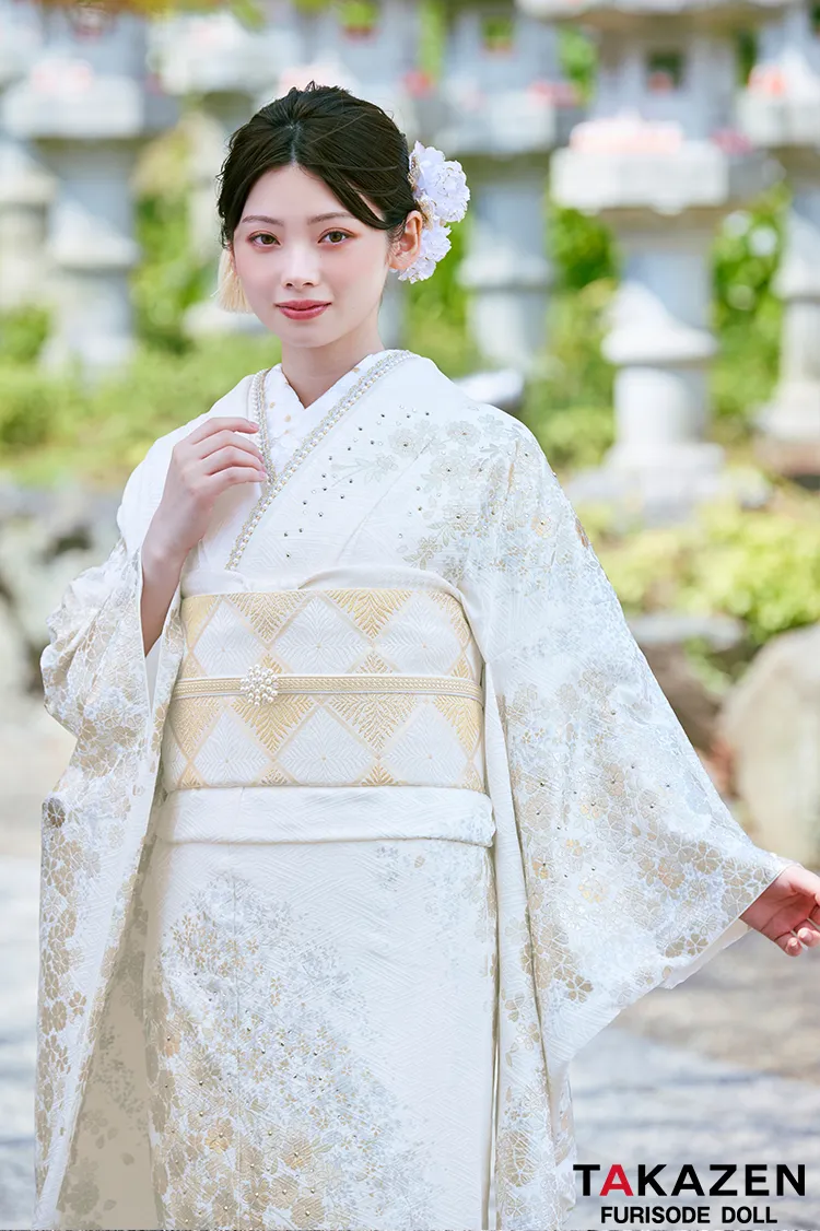 TAKAZENのレンタル振袖 高級古典　白金/白地　桜柄　きれいめ　柄小さめ　エレガント　上品　綺麗系　はんなり【通販可】LB44