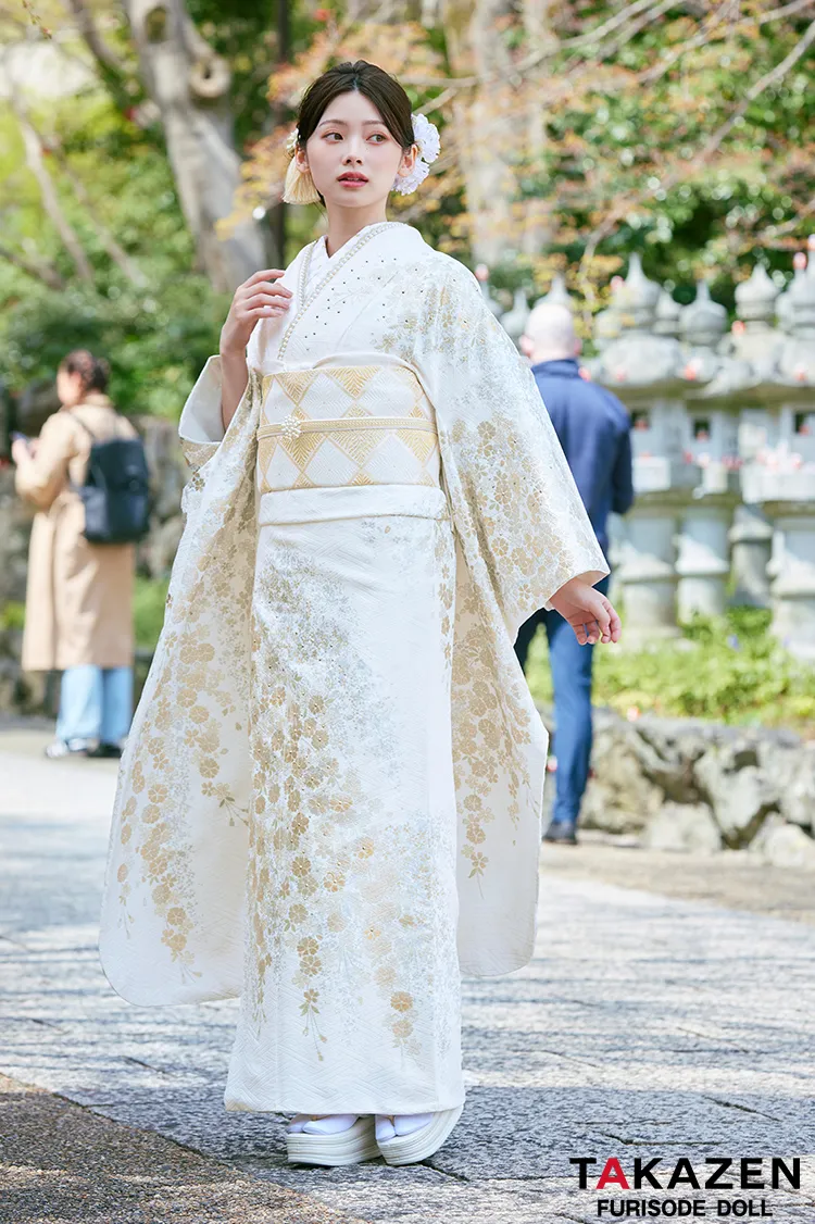 TAKAZENのレンタル振袖 高級古典　白金/白地　桜柄　きれいめ　柄小さめ　エレガント　上品　綺麗系　はんなり【通販可】LB44