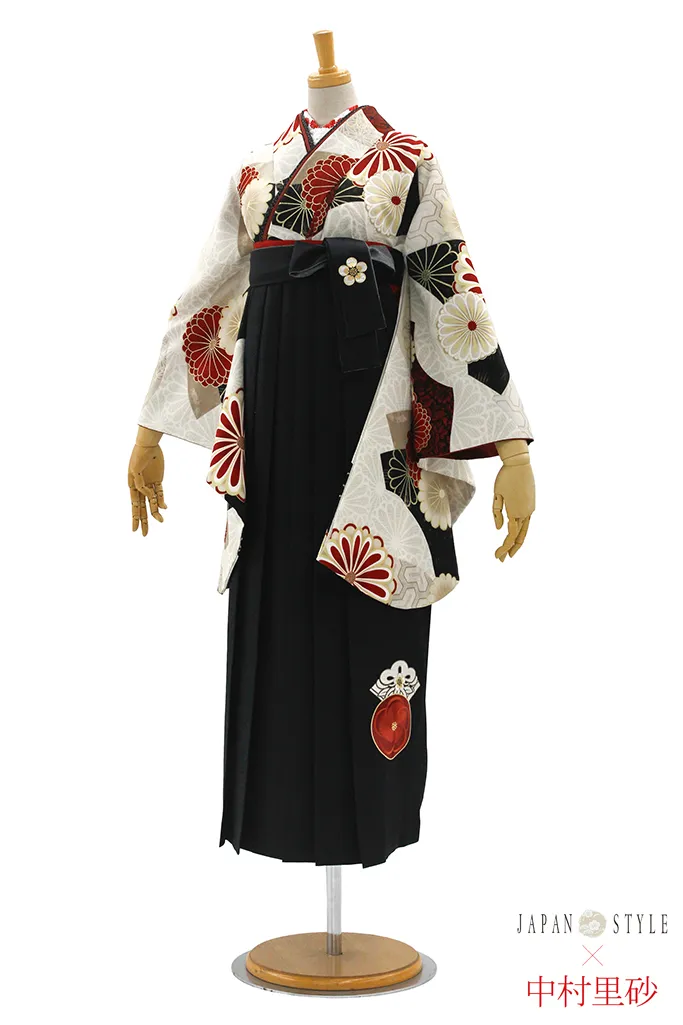 TAKAZENのレンタル袴 JAPAN STYLE×中村里砂ブランド袴　ベージュ　菊柄　レトロモダン　アンティーク調　ポップ　【通販可】R26036