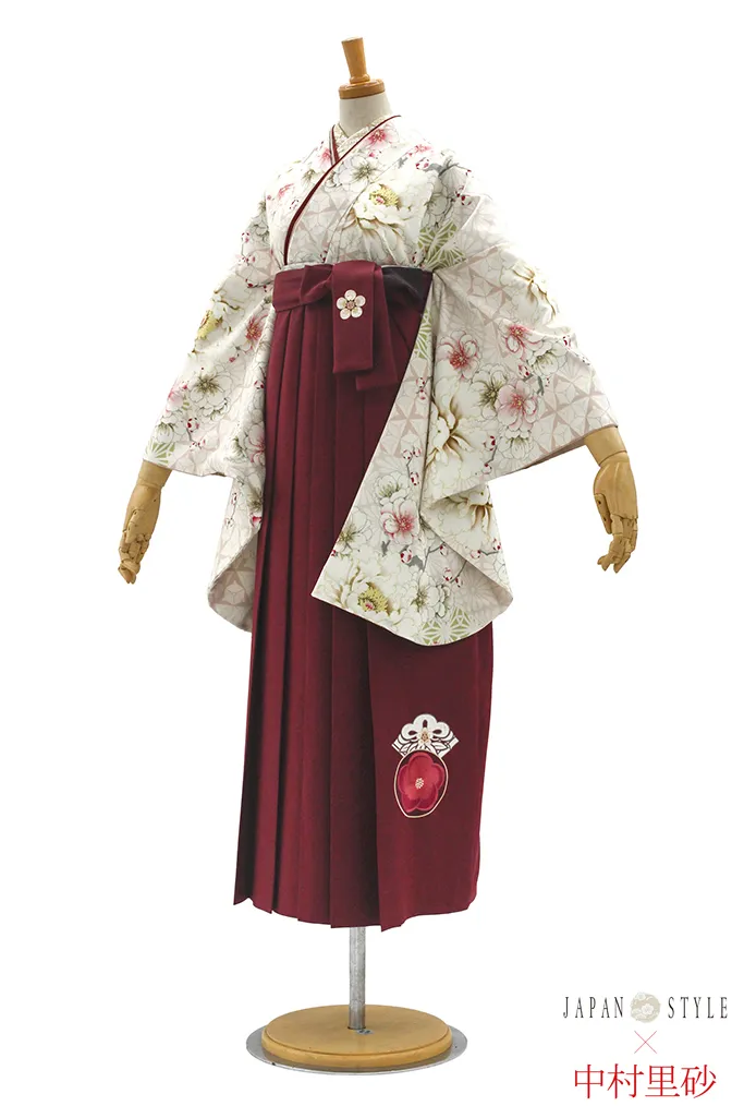 TAKAZENのレンタル袴 JAPAN STYLE×中村里砂ブランド袴　くすみピンク/淡い色　牡丹柄/八重桜　かわいい　綺麗系　清楚　【通販可】R26037