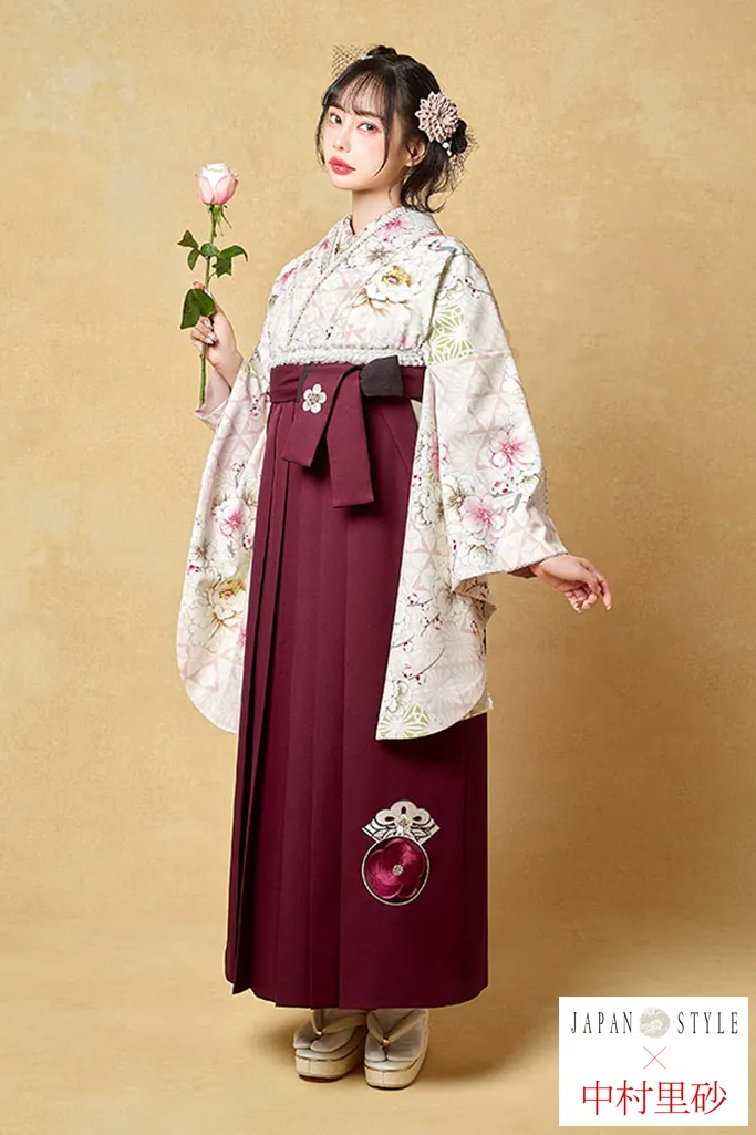 TAKAZENのレンタル袴 JAPAN STYLE×中村里砂ブランド袴　くすみピンク/淡い色　牡丹柄/八重桜　かわいい　綺麗系　清楚　【通販可】R26037