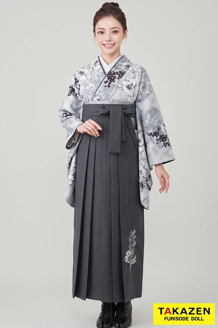 TAKAZENのレンタル袴 JILL STUARTブランド袴 ライトブルー パンジー お洒落 垢抜け ヴィンテージスタイル ブーツコーデ 洋風【通販可】R26046