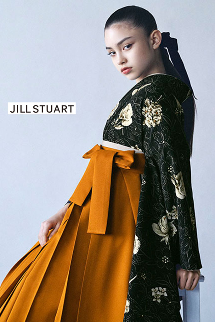 TAKAZENのレンタル袴 JILL STUARTブランド袴　ブラック　フルール　大人っぽい　かっこいい　ブーツスタイル　洋風　きれいめ【通販可】R26050