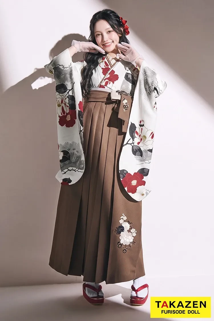 TAKAZENのレンタル袴 九重ブランド袴　白/赤　椿柄　古典柄　華やか　きれい系　大人っぽい　清楚　大正ロマン　王道【通販可】R26055