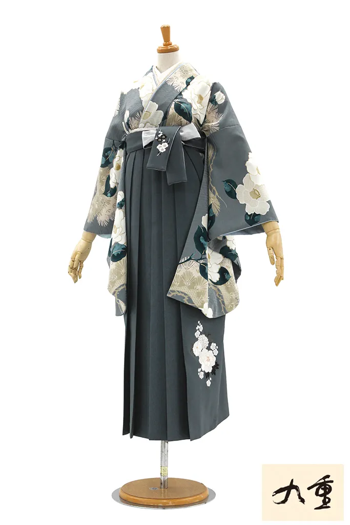 TAKAZENのレンタル袴 九重ブランド袴　グレー/ニュアンスカラー　椿柄　古典柄　大人っぽい　大正ロマン　控えめ【通販可】R26056