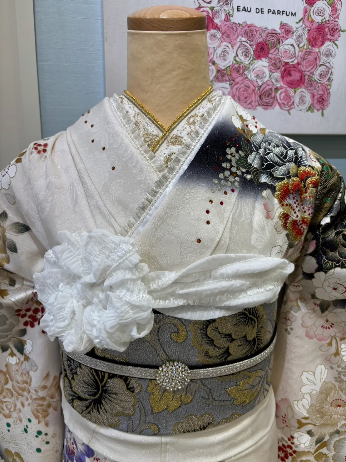 成人式　振袖レンタル　安カワ　桂由美　華やか　白　金