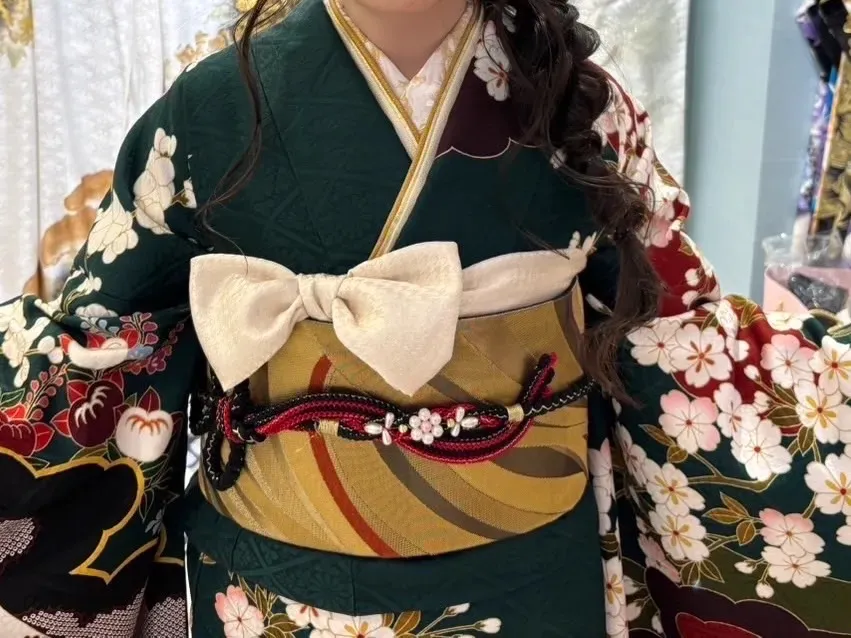 成人式　振袖レンタル　正統派古典　王道　深緑　小花柄