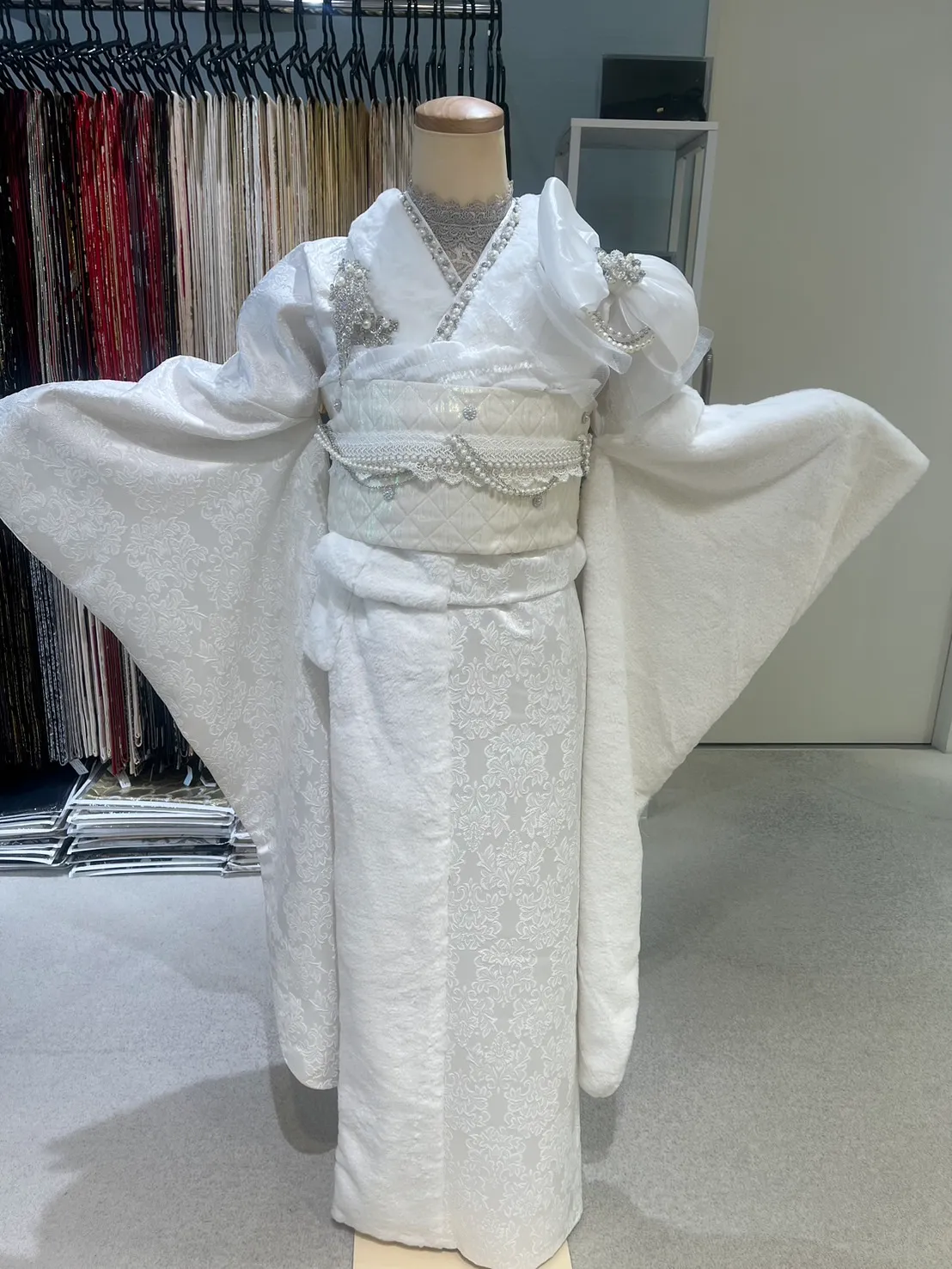 タカゼン　TAKZEN　振袖　白　ヘップバーン　Chouhou