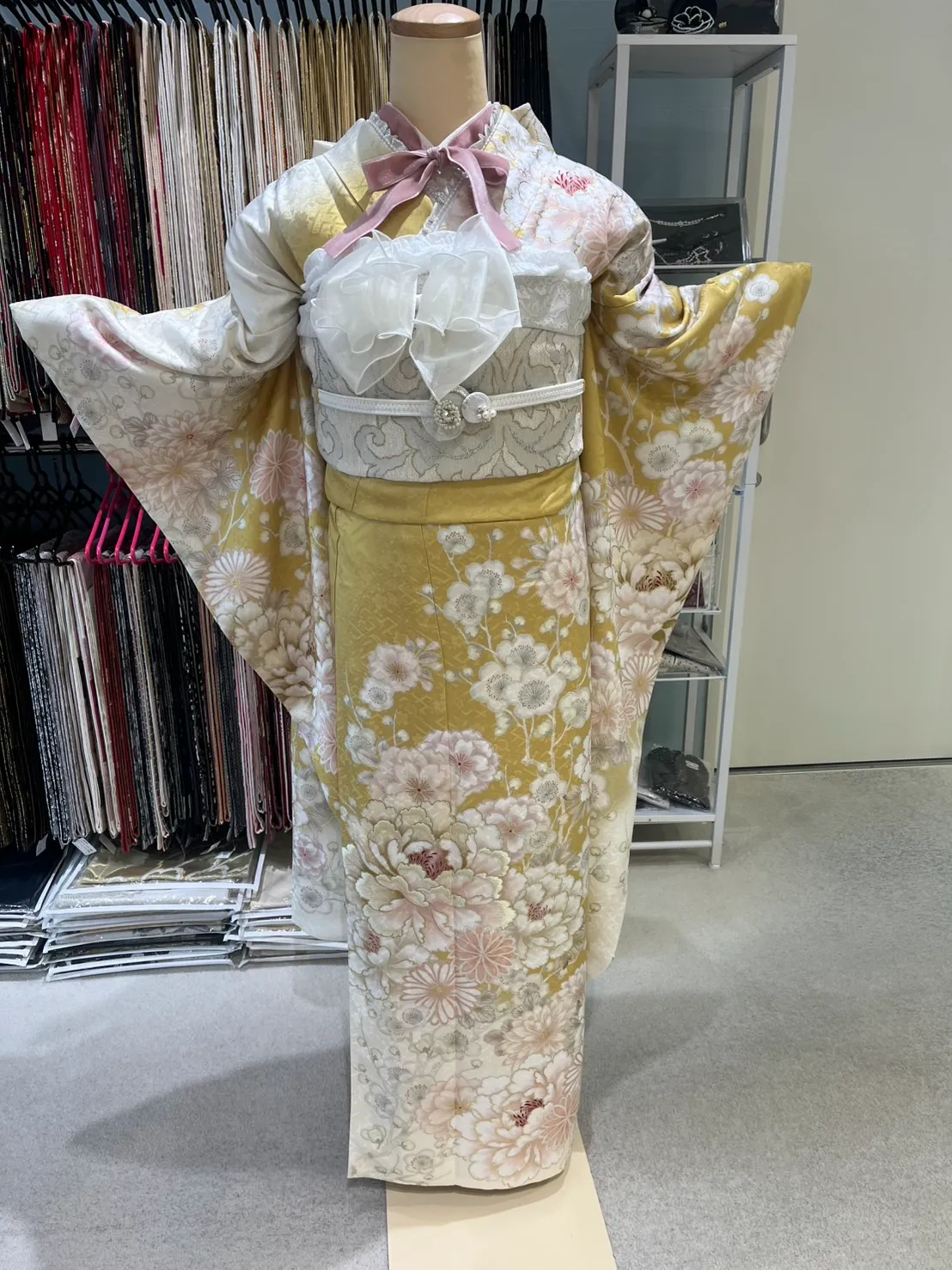 TAKAZEN　タカゼン　振袖レンタル　くすみカラー　黄色　