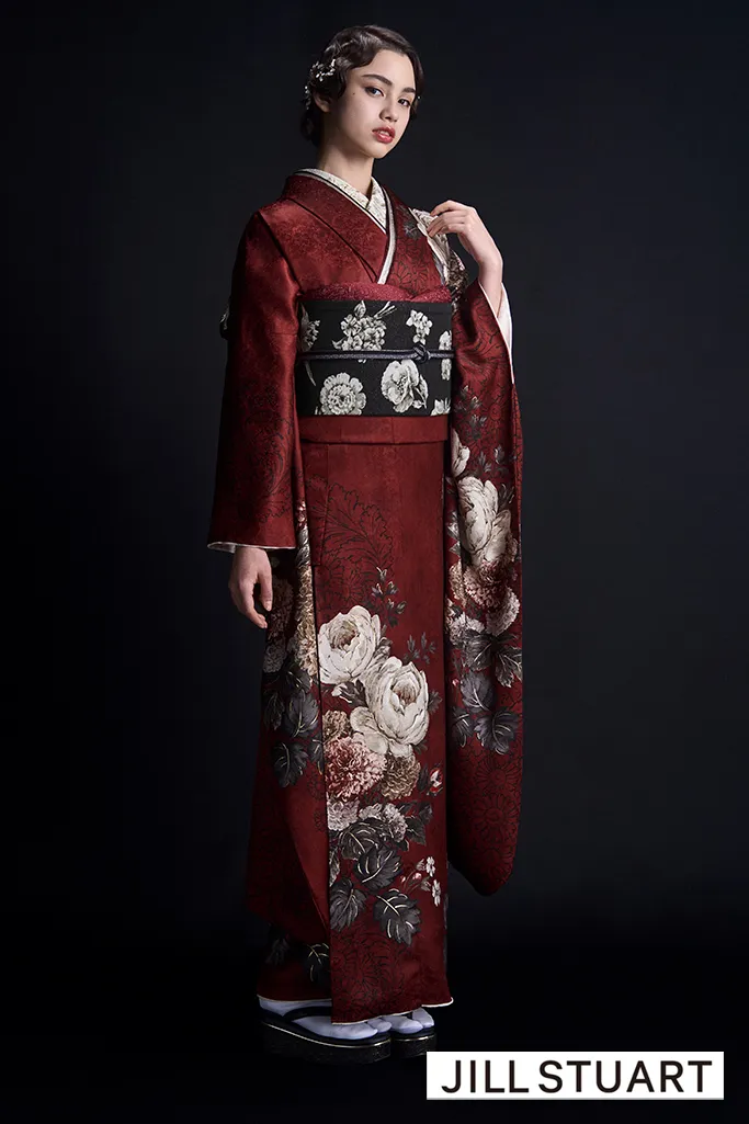 TAKAZENのレンタル振袖 JILL STUARTブランド振袖　エンジ　おしゃれ　ヴィンテージスタイル　大人っぽい　シック　スタイリッシュ【通販可】K1196