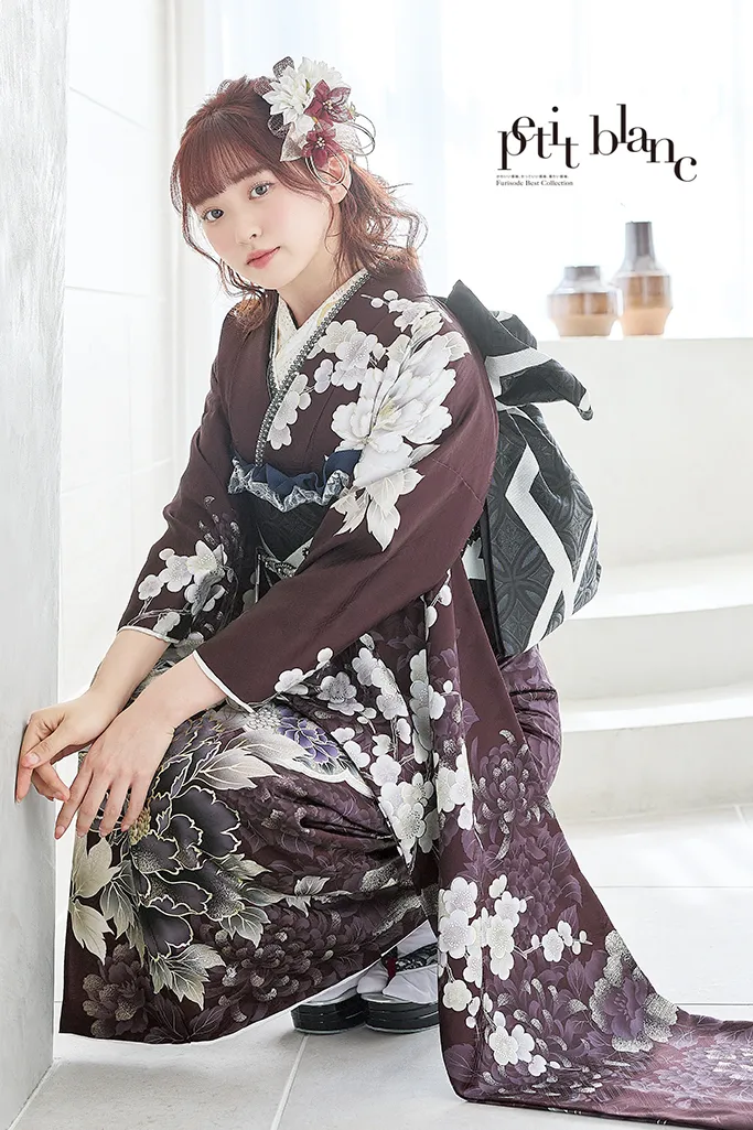TAKAZENのレンタル振袖 正統派古典　あずき色/茶色　牡丹柄　珍しい色　大人っぽい　綺麗系　上品　おしとやか【通販可】K1215