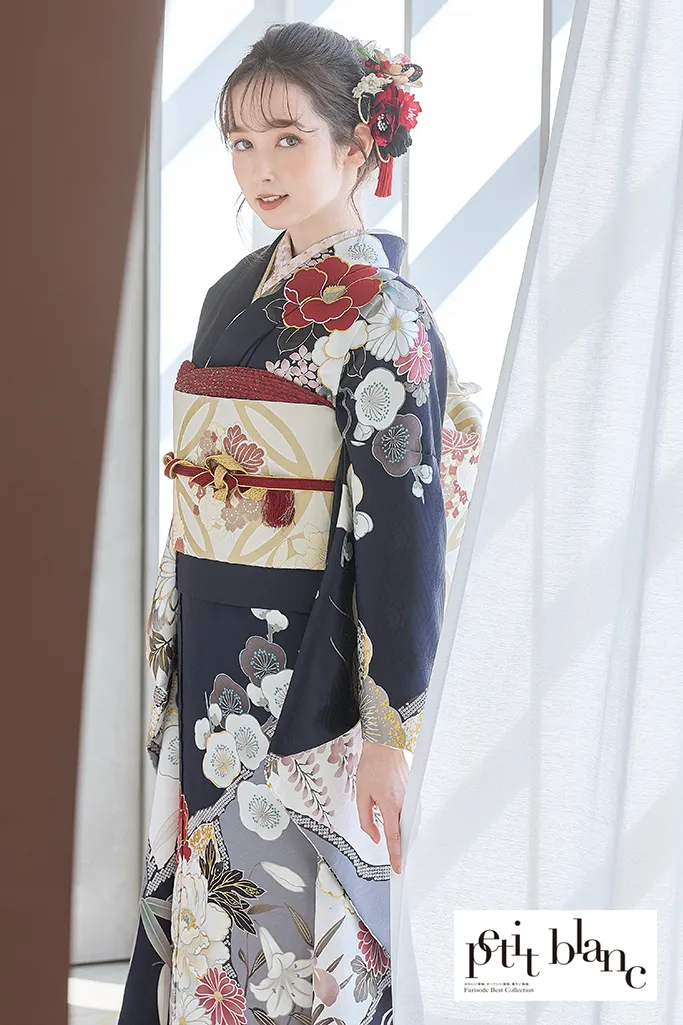 TAKAZENのレンタル振袖 正統派古典　ネイビー/紺　牡丹柄　きれいめ　清楚　定番　人気　上品　はんなり　大人っぽい【通販可】K1222