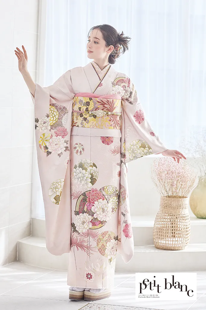 TAKAZENのレンタル振袖 正統派古典　ピンク/淡い色　牡丹柄　かわいい　はんなり　上品　おしとやか　清楚【通販可】K1224
