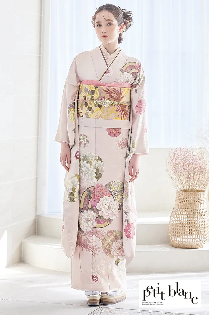 TAKAZENのレンタル振袖 正統派古典　ピンク/淡い色　牡丹柄　かわいい　はんなり　上品　おしとやか　清楚【通販可】K1224