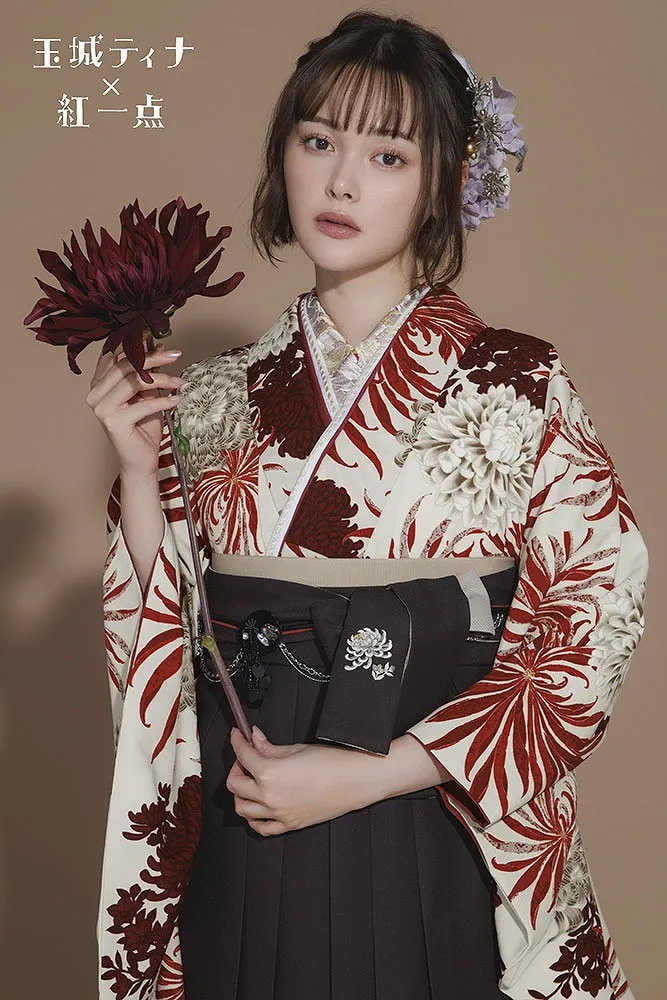 TAKAZENのレンタル袴 玉城ティナ×紅一点ブランド袴　白/赤　乱菊柄　大人っぽい　かっこいい　古典系　きれいめ【通販可】R26066