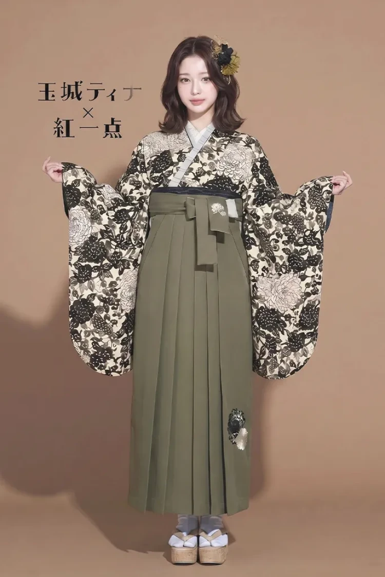 TAKAZENのレンタル袴 玉城ティナ×紅一点ブランド袴 黒/ダスティーカラー 乱菊柄 大人っぽい かっこいい 古典柄 きれいめ【通販可】R26069