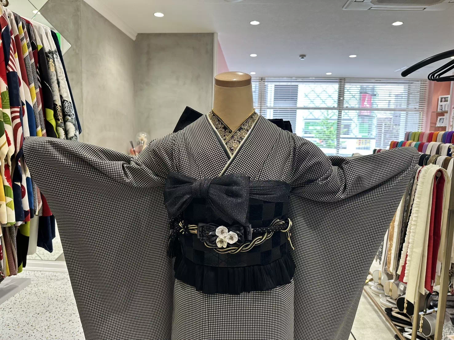 姫路　加古川　高砂　たつの　振袖レンタル キラキラ　モード　スワロフスキー