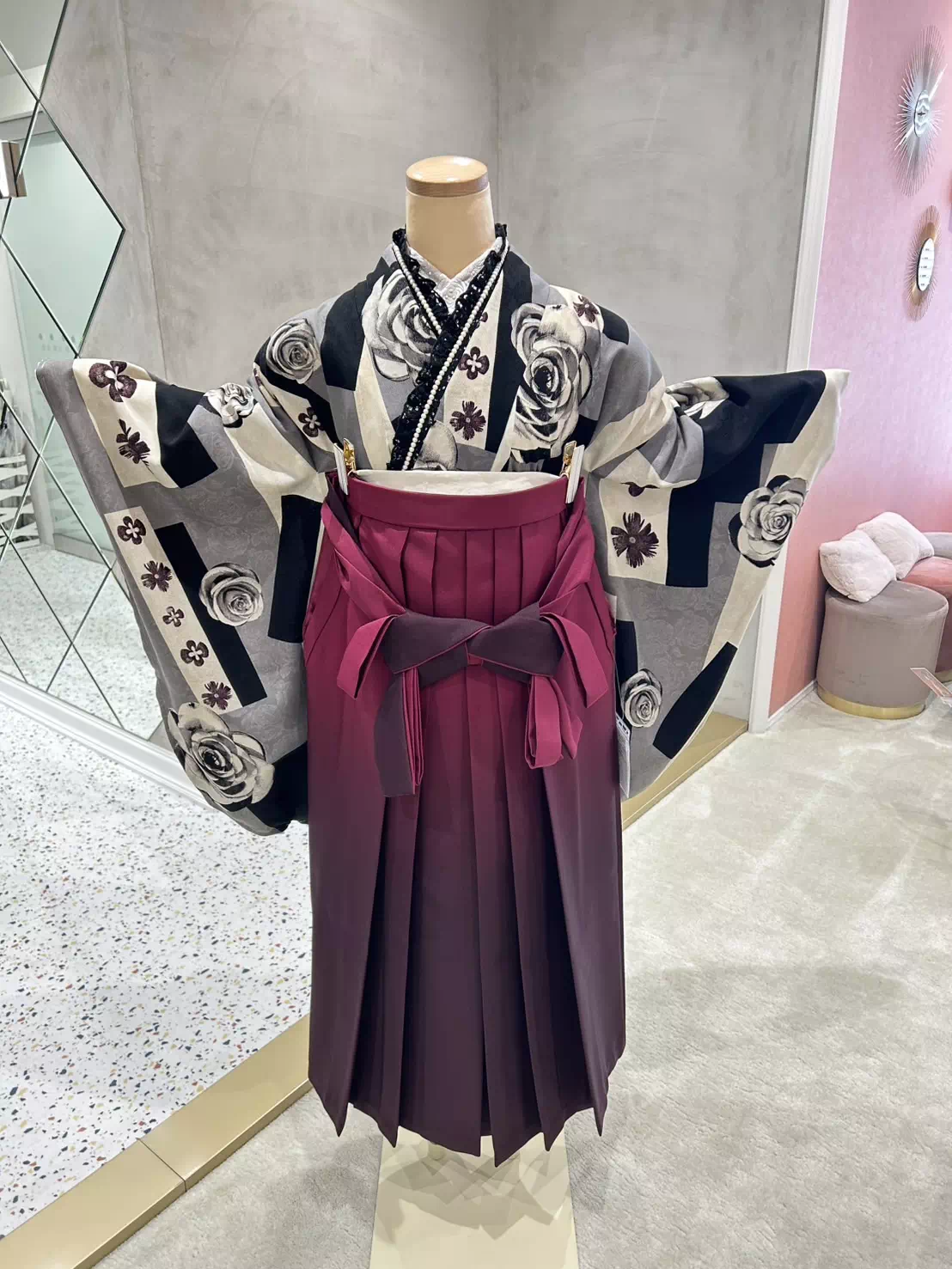 TAKAZEN姫路店　姫路市　成人式　卒業式　袴　振袖　イマドキ　キラキラ　ヘップバーン　レトロ　被らない　
