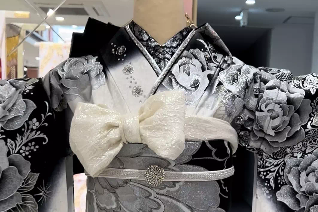TAKAZEN姫路店　加古川市　高砂市　人気振袖　振袖レンタル　姫路市　成人式　卒業式　袴　振袖　イマドキ振袖　かわいい