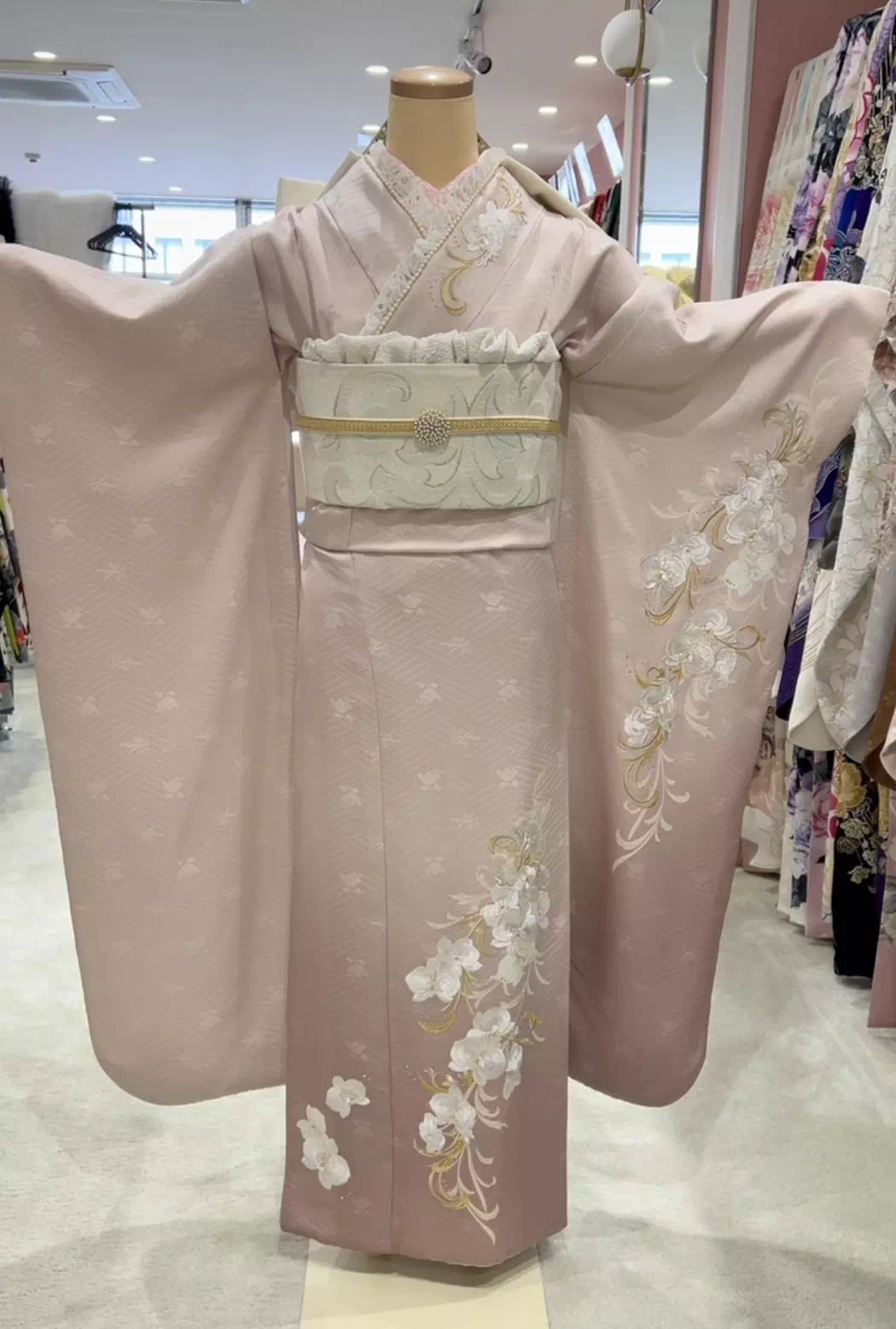 TAKAZEN姫路店　加古川市　高砂市　人気振袖　振袖レンタル　姫路市　成人式　卒業式　袴　振袖　イマドキ振袖　くすみカラー　ピンク振袖