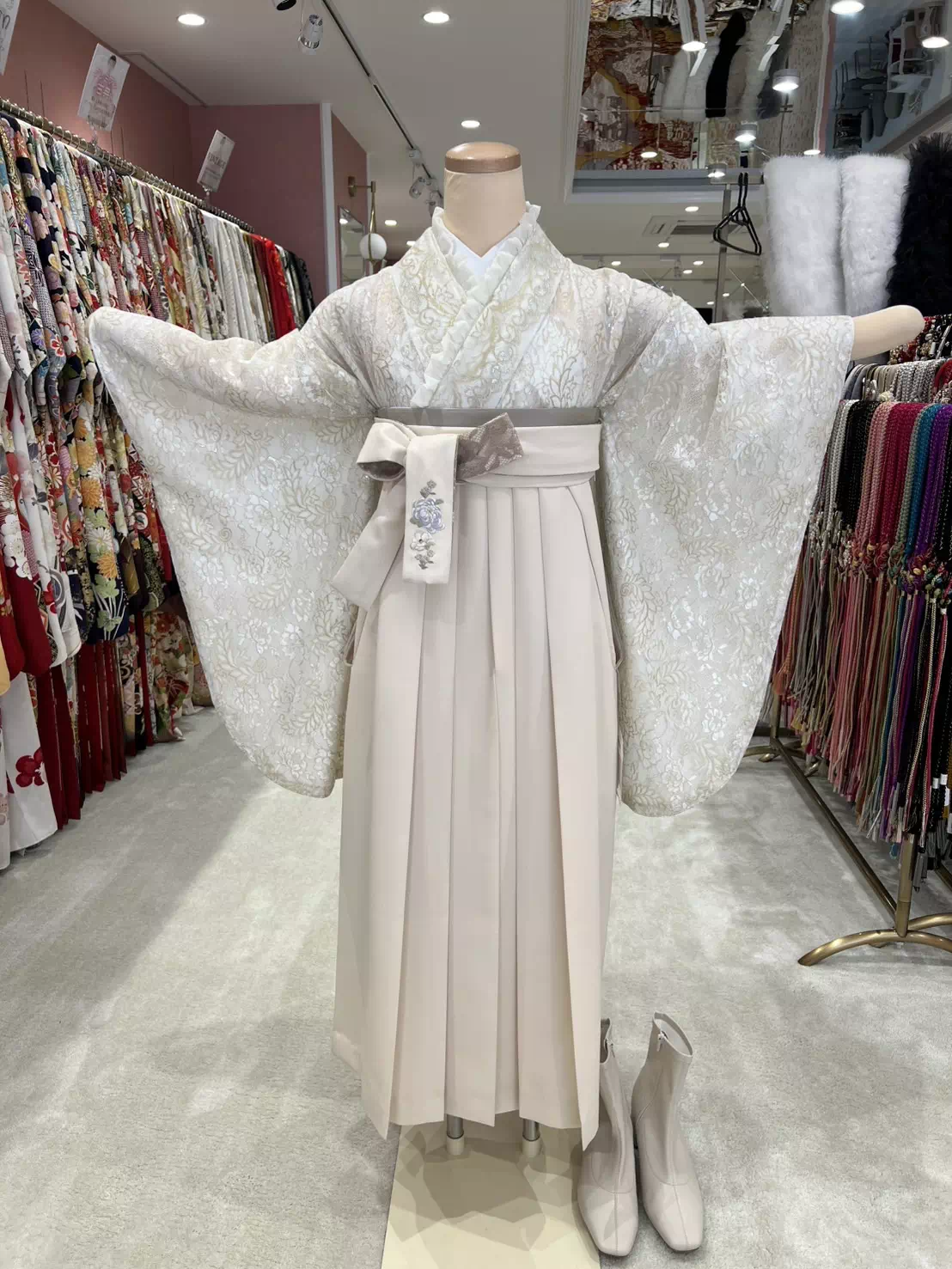 TAKAZEN姫路店　加古川市　高砂市　人気振袖　振袖レンタル　姫路市　成人式　卒業式　袴　振袖　イマドキ振袖　香音　袴レンタル　かわいい袴　袴