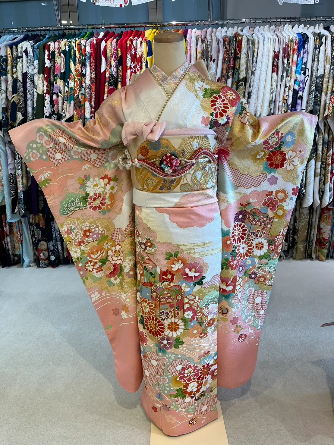 TAKAZEN　タカゼン　振袖レンタル　古典柄　王道　ピンク　かわいい