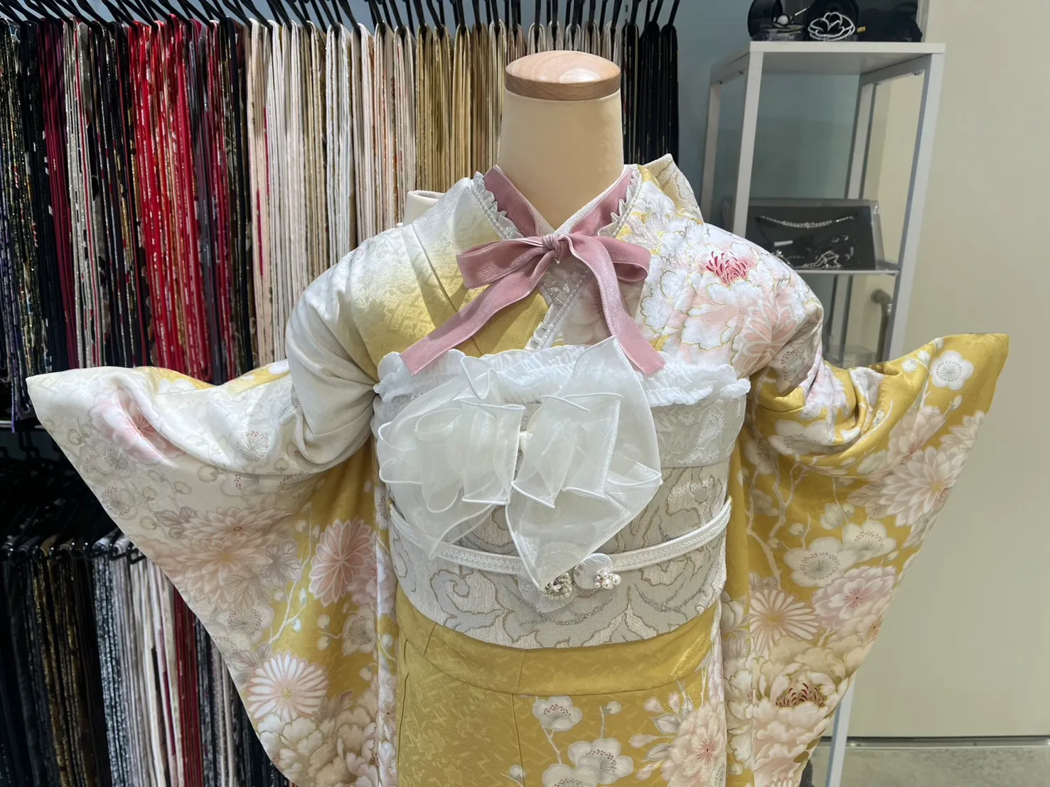 TAKAZEN　タカゼン　振袖レンタル　くすみカラー　黄色　
