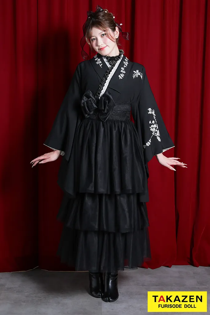 TAKAZENのレンタル袴 ヴィンテージスタイル　黒/オールブラック　シンプル刺繍　洋風　ドレス袴　ブーツスタイル【通販可】R22025