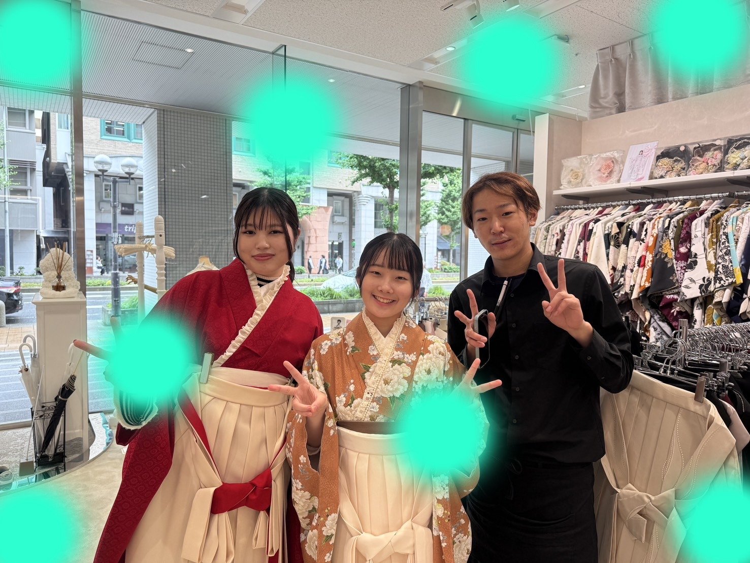 【TAKAZEN神戸旧居留地店】11日♡　お揃いカラーのベージュ袴が可愛いお友達二人組♪
