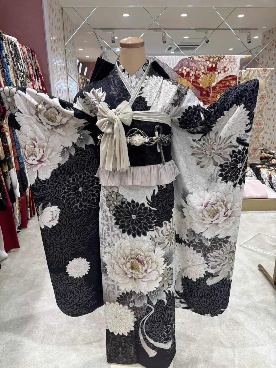 TAKAZEN姫路店　姫路市　成人式　卒業式　袴　振袖　イマドキ振袖　着物メーカーブランド