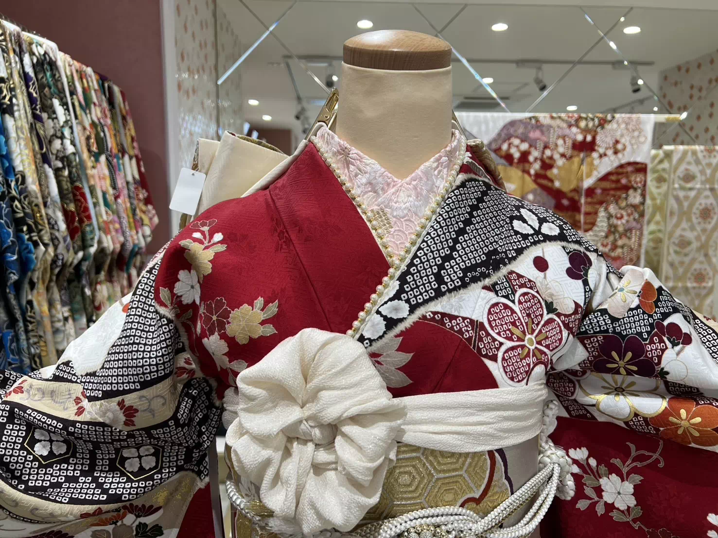 TAKAZEN姫路店　加古川市　高砂市　人気振袖　振袖レンタル　姫路市　成人式　卒業式　袴　振袖　イマドキ振袖　香音　