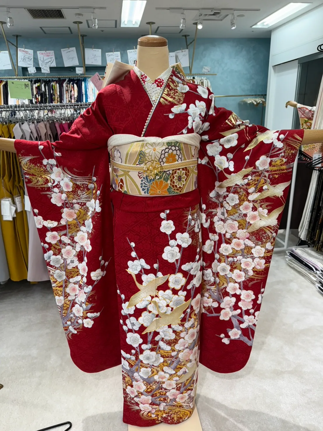 粋古典　赤　かっこいい　シック　お花　真似したい