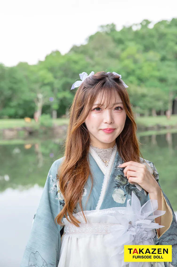 TAKAZENのレンタル袴 くすみカラーガーリー　JILL STUARTブランド袴　くすみグリーン　洋風　ガーリー　ドレス袴　ブーツコーデ【通販可】RY159