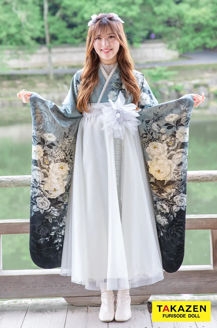 TAKAZENのレンタル袴 くすみカラーガーリー　JILL STUARTブランド袴　くすみグリーン　洋風　ガーリー　ドレス袴　ブーツコーデ【通販可】RY159