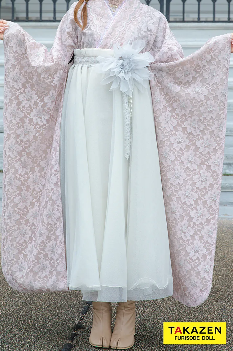 TAKAZENのレンタル袴 キュート＆ガーリー　ピンク/淡い色　くすみ系　ドレス袴　総レース　かわいい　ブーツスタイル　レースインナーコーデ【通販可】RY162
