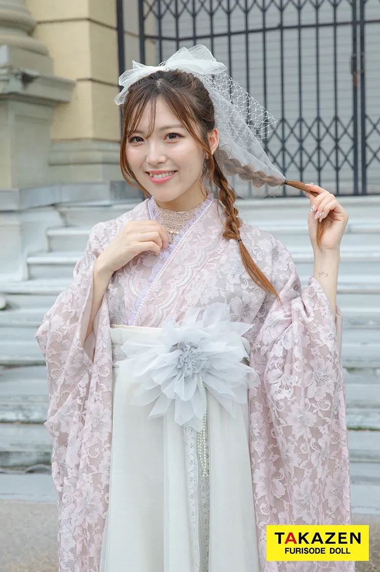 TAKAZENのレンタル袴 キュート＆ガーリー　ピンク/淡い色　くすみ系　ドレス袴　総レース　かわいい　ブーツスタイル　レースインナーコーデ【通販可】RY162