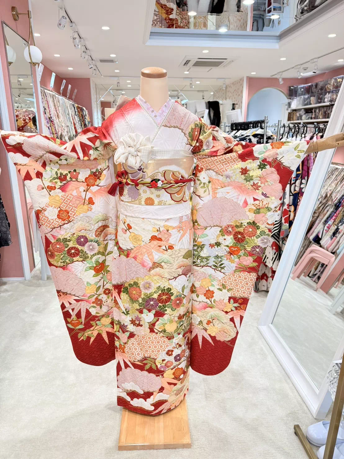 TAKAZEN姫路店　加古川市　高砂市　人気振袖　振袖レンタル　姫路市　成人式　卒業式　袴　振袖　イマドキ振袖　香音　