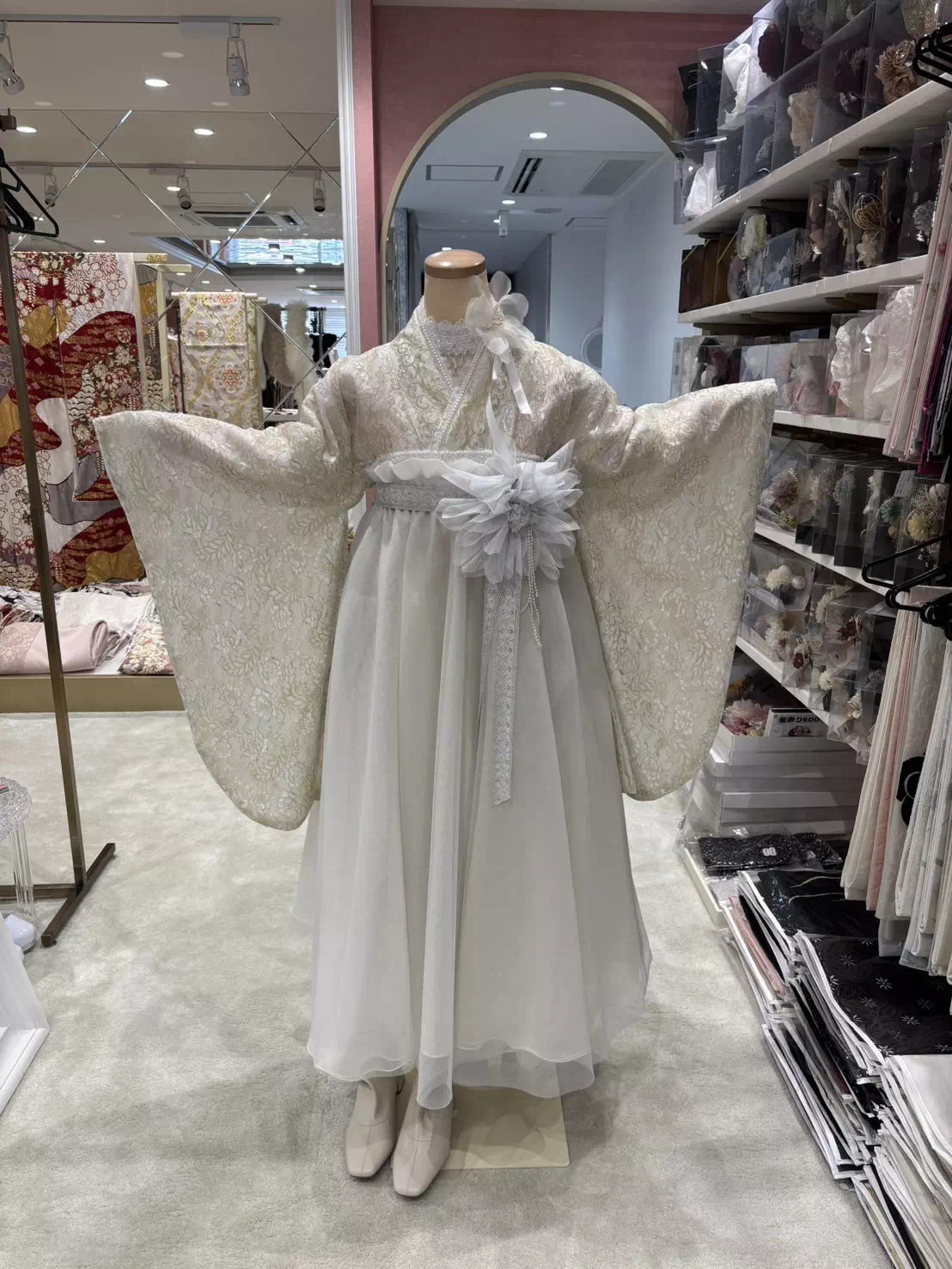 TAKAZEN姫路店　加古川市　高砂市　人気振袖　振袖レンタル　姫路市　成人式　卒業式　袴　振袖　イマドキ振袖　香音　