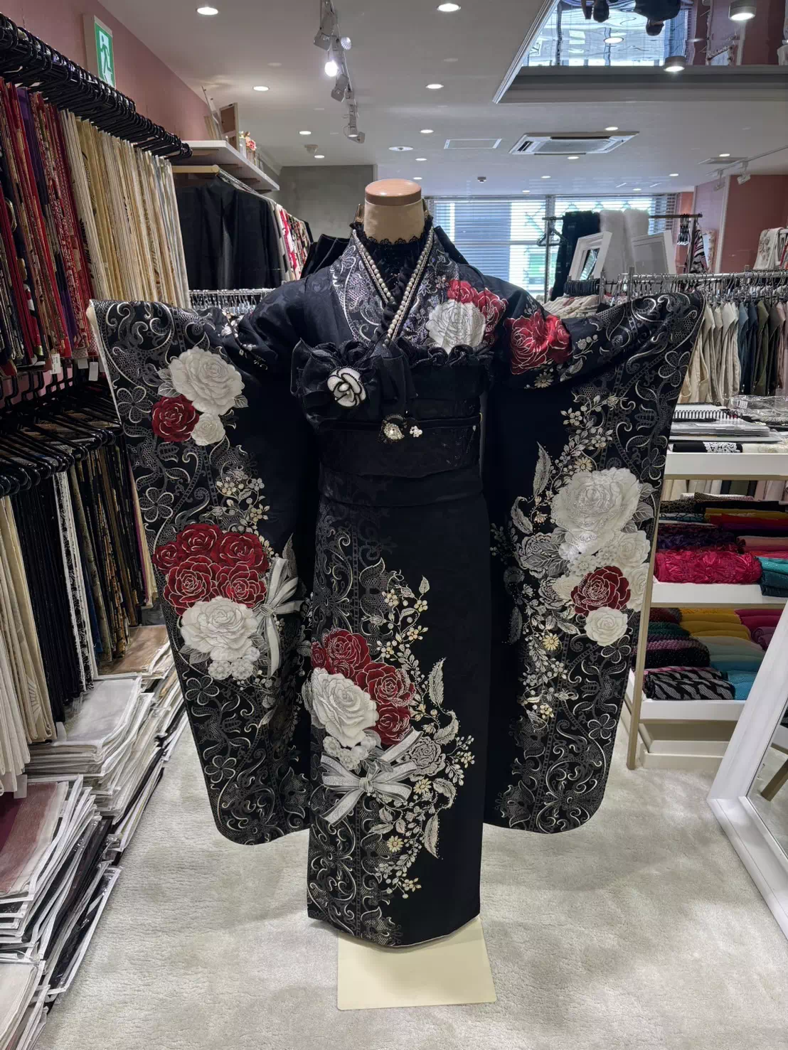TAKAZEN姫路店　加古川市　高砂市　人気振袖　振袖レンタル　姫路市　成人式　卒業式　袴　振袖　イマドキ振袖　香音　