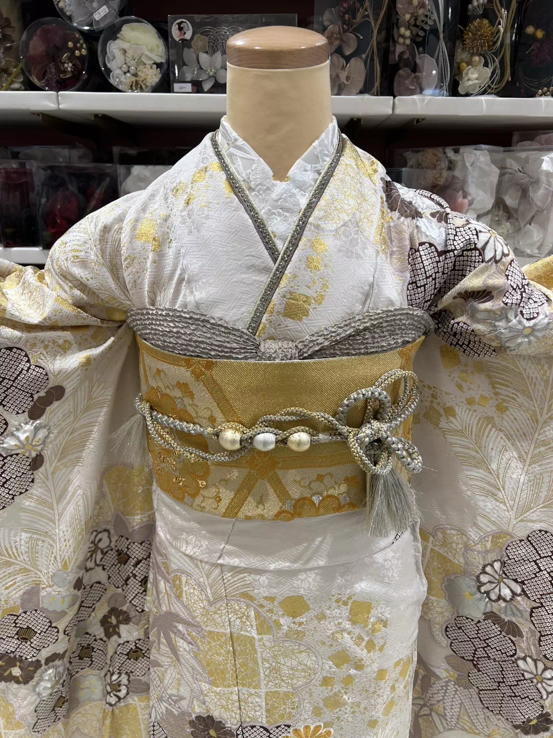 TAKAZEN姫路店　姫路市　成人式　卒業式　袴　振袖　イマドキ振袖　キラキラ　金
