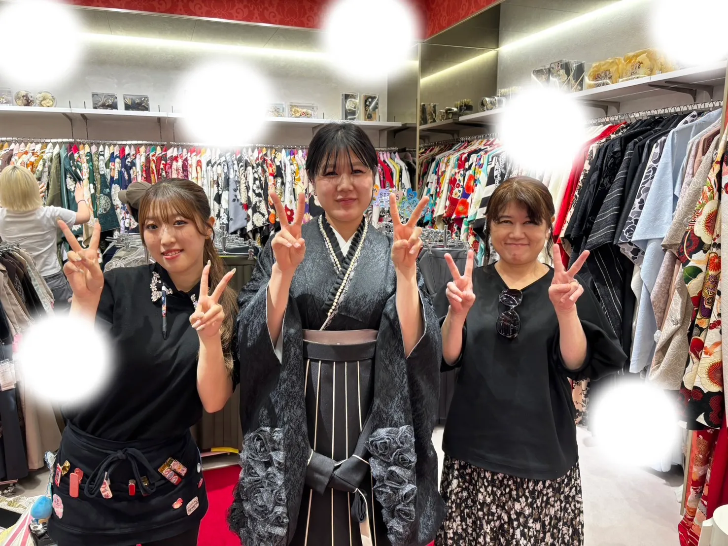 袴　前撮り　梅田　黒　かわいい　フリフリ袴