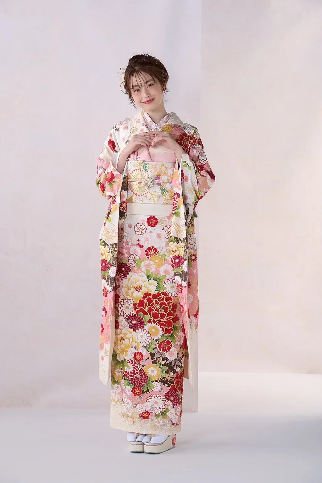 白　ピンク　振袖