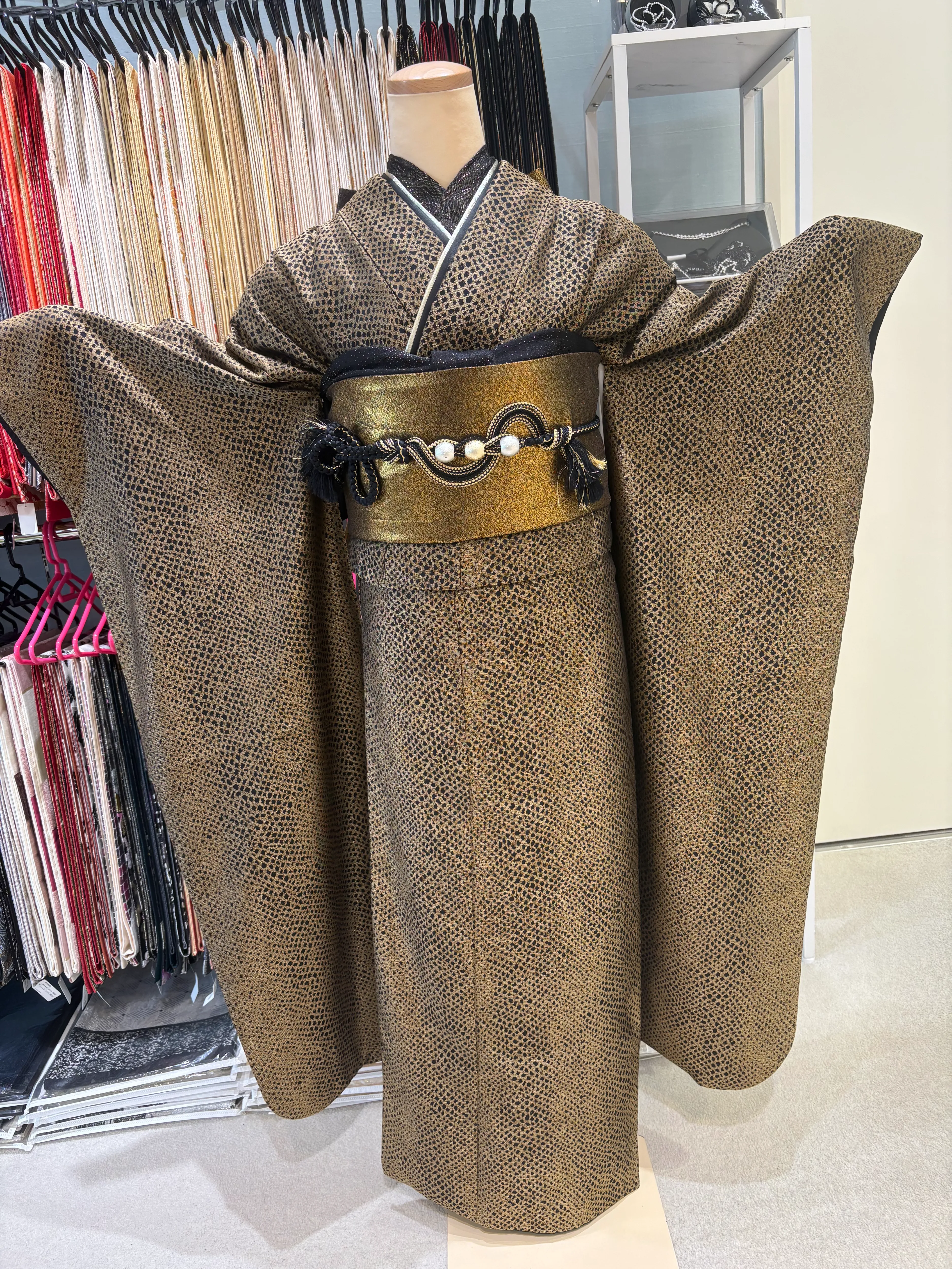 TAKAZEN　タカゼン　振袖レンタル　ヴィンテージ　かっこいい　ブーツスタイル