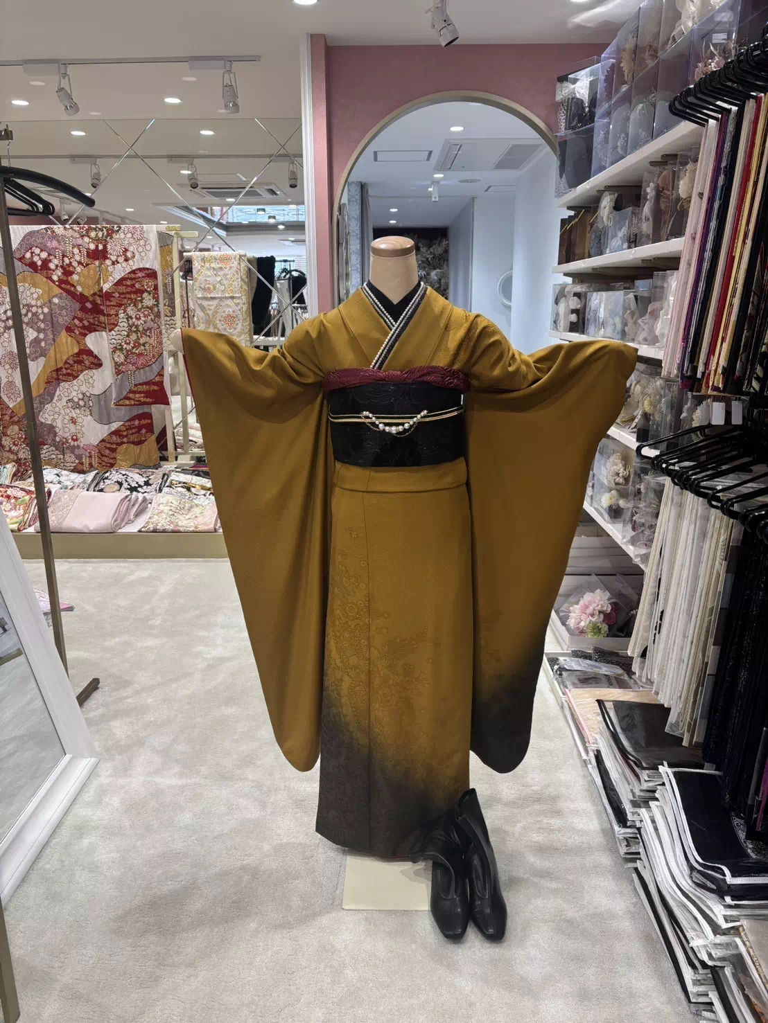 TAKAZEN姫路店　姫路市　成人式　卒業式　袴　振袖　イマドキ振袖　からし色　シンプル